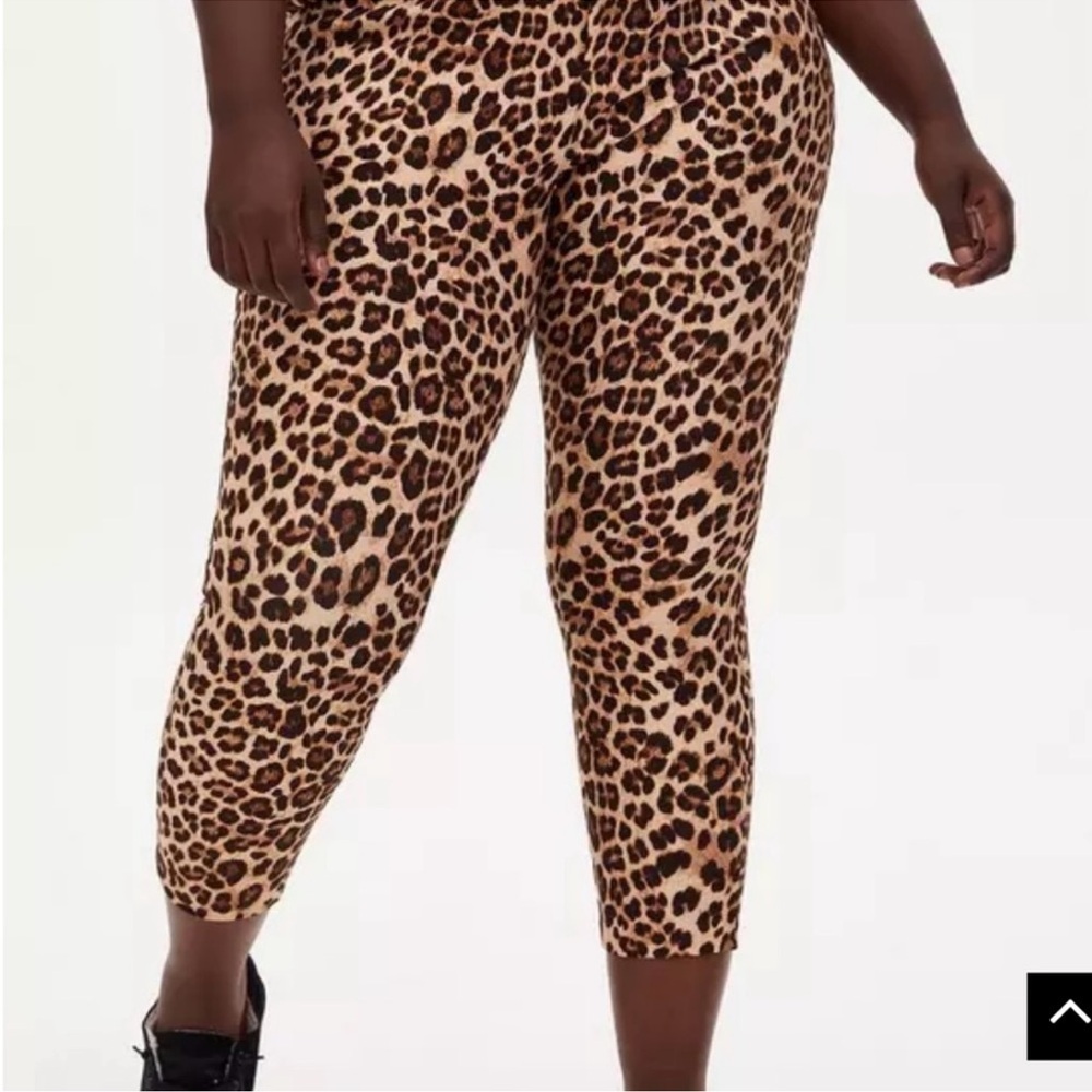 Torrid Leopard Print Ankle Pants Brown and Black NWT sz 2